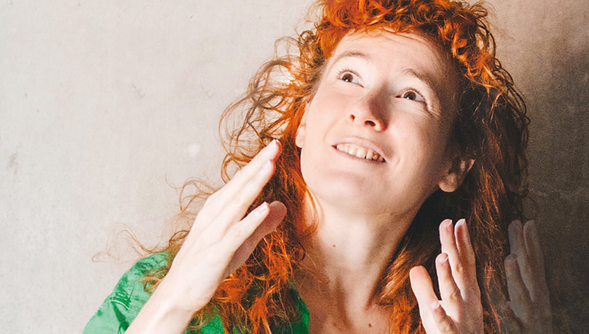 CLÉMENCE COLIN, CHANSIGNEUSE